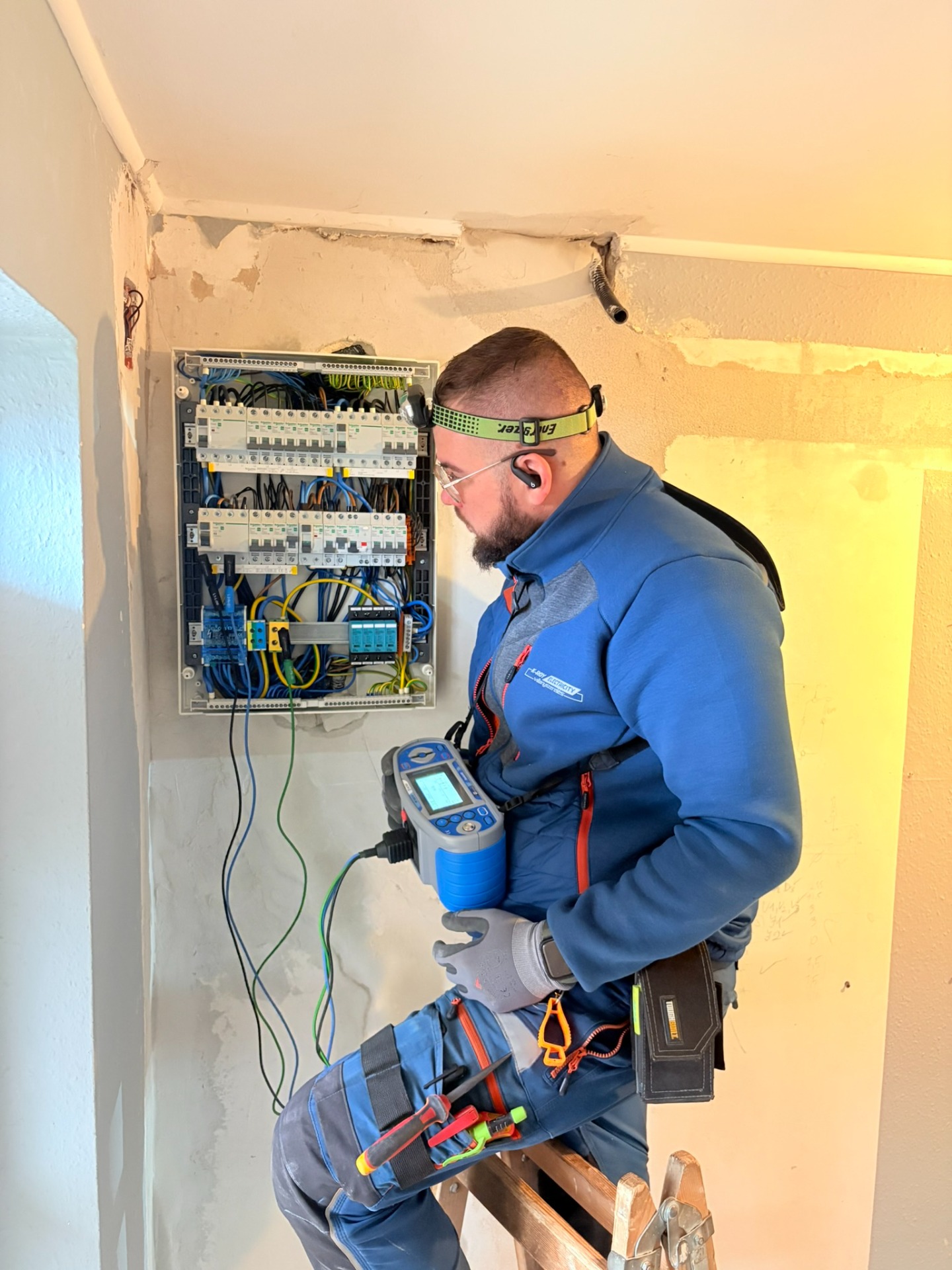 Tóth Károly -Ügyvezető 